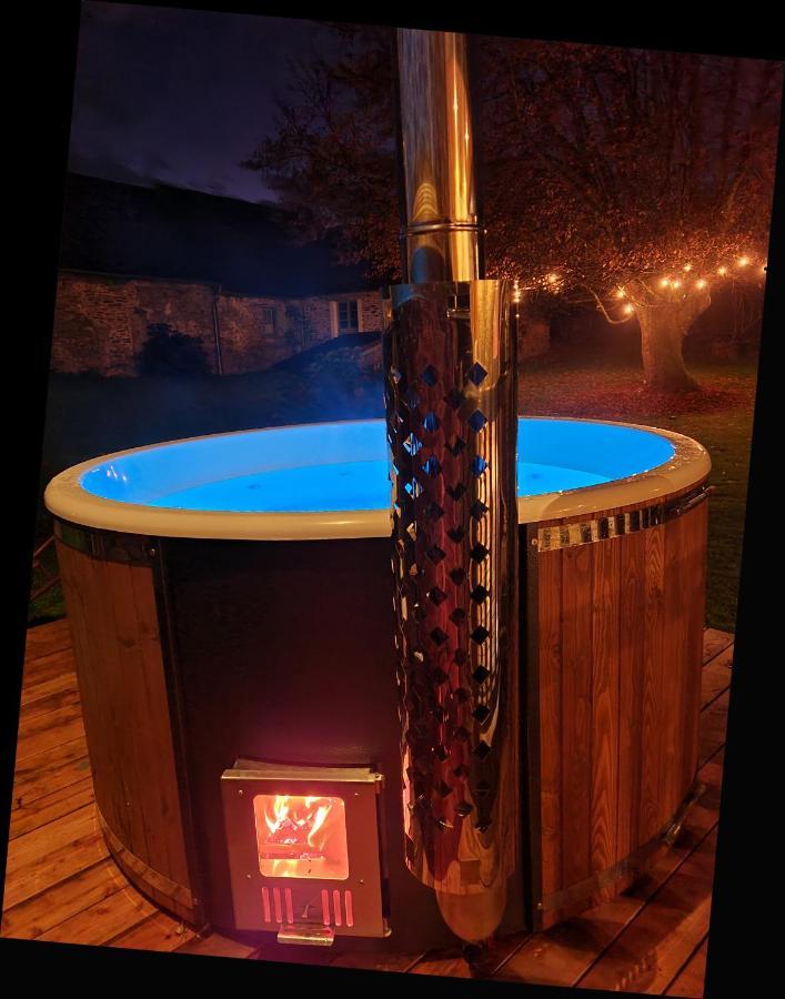 La Rhue Gites - Jacuzzi Jumilhac-le-Grand Exterior foto