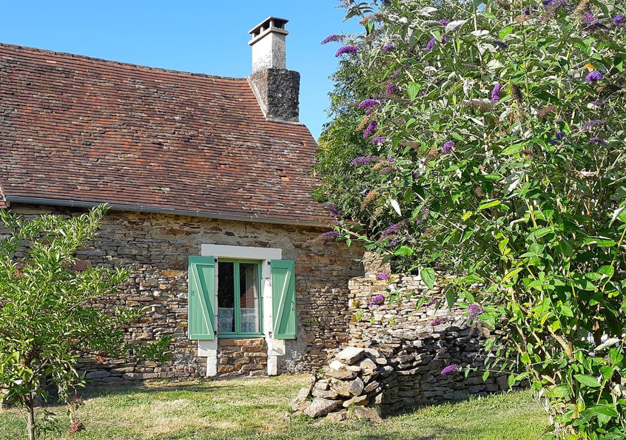 La Rhue Gites - Jacuzzi Jumilhac-le-Grand Exterior foto
